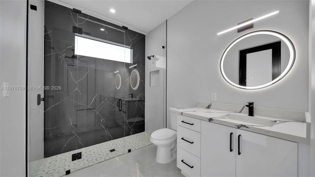 910 NW 36, Cape Coral, FL 33993