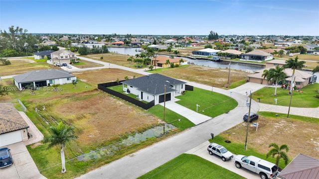 910 NW 36, Cape Coral, FL 33993