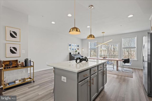 4916 VISTA GLEN LN, Lanham, MD 20706