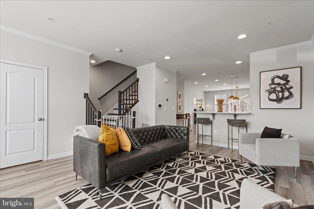 4916 VISTA GLEN LN, Lanham, MD 20706