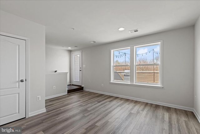 4916 VISTA GLEN LN, Lanham, MD 20706