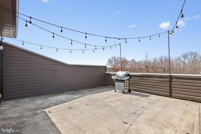 4916 VISTA GLEN LN, Lanham, MD 20706