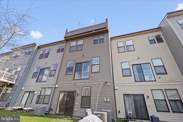 4916 VISTA GLEN LN, Lanham, MD 20706