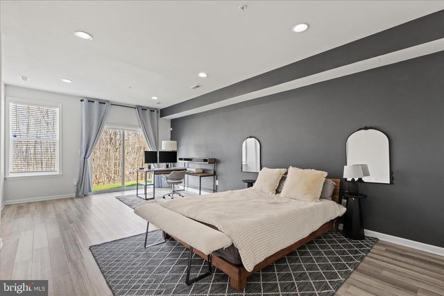 4916 VISTA GLEN LN, Lanham, MD 20706