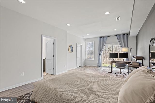 4916 VISTA GLEN LN, Lanham, MD 20706