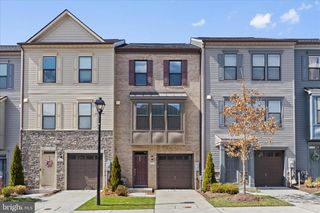 4916 VISTA GLEN LN, Lanham, MD 20706