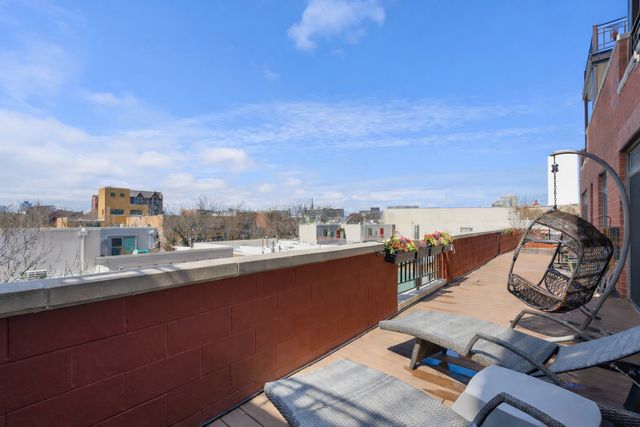 1414 N Wells Street 402, Chicago, IL 60610