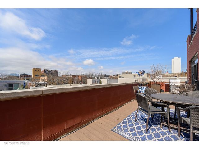 1414 N Wells Street 402, Chicago, IL 60610