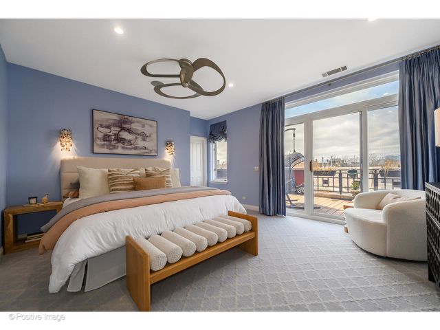 1414 N Wells Street 402, Chicago, IL 60610