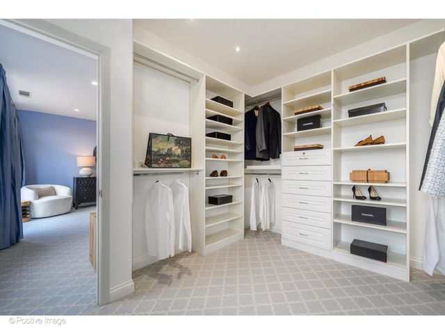 1414 N Wells Street 402, Chicago, IL 60610