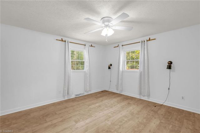 702 Cedar Lane, Reidsville, NC 27320