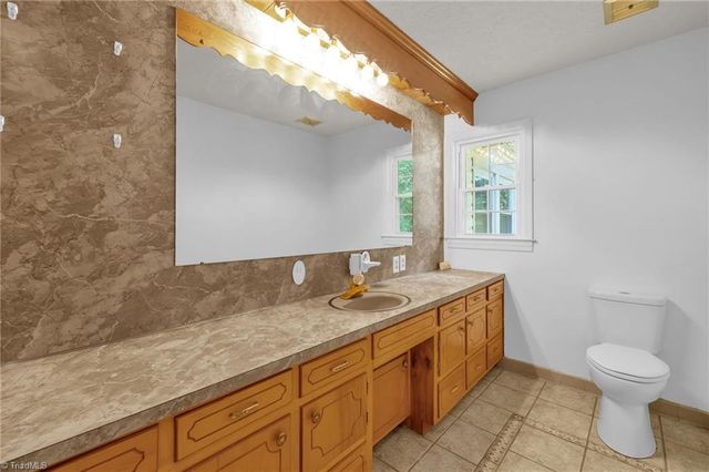 702 Cedar Lane, Reidsville, NC 27320