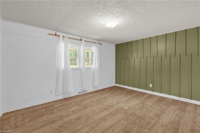 702 Cedar Lane, Reidsville, NC 27320