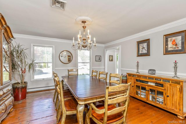 41 Astor Avenue, Saint James, NY 11780
