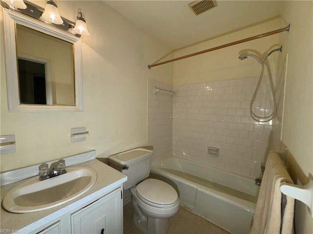 3183 Reese DR, Portsmouth, VA 23703