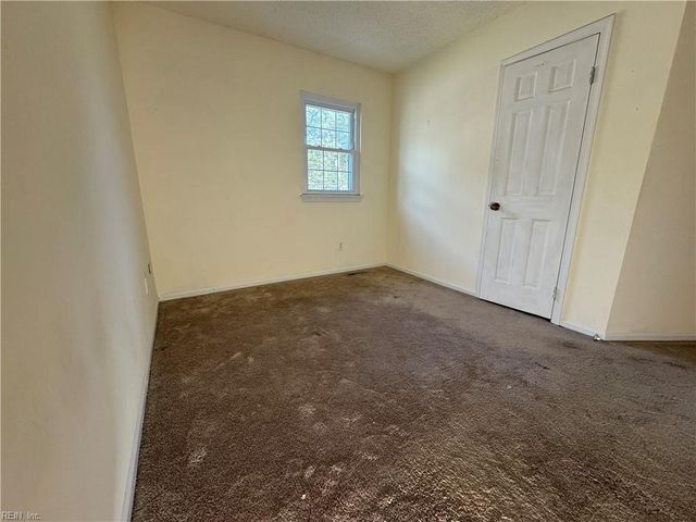 3183 Reese DR, Portsmouth, VA 23703