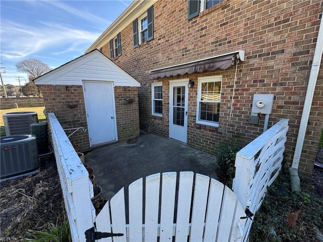 3183 Reese DR, Portsmouth, VA 23703