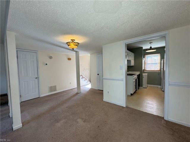 3183 Reese DR, Portsmouth, VA 23703