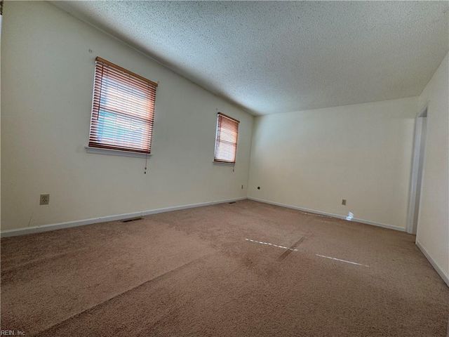 3183 Reese DR, Portsmouth, VA 23703