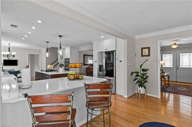 1528 Narbonne CT, Virginia Beach, VA 23456