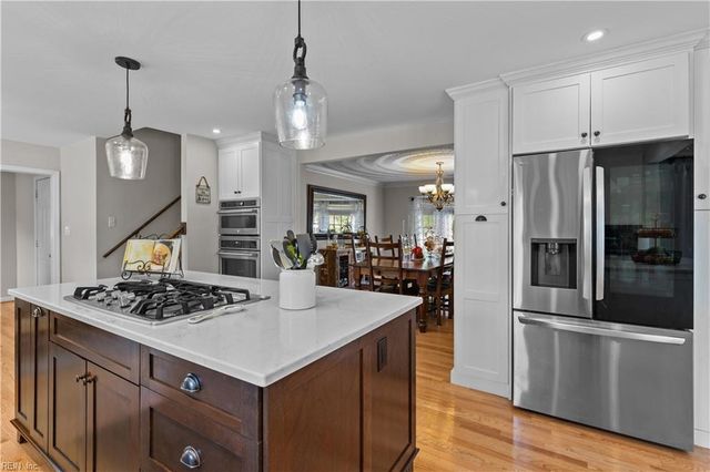 1528 Narbonne CT, Virginia Beach, VA 23456