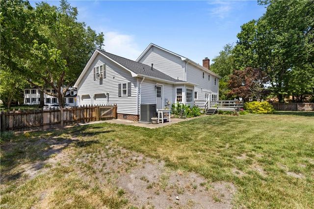 1528 Narbonne CT, Virginia Beach, VA 23456