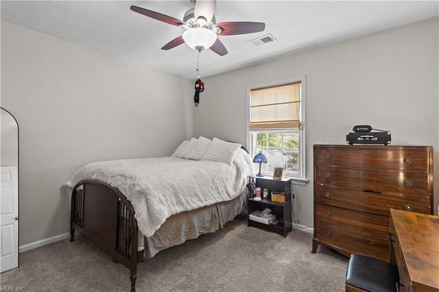 1528 Narbonne CT, Virginia Beach, VA 23456
