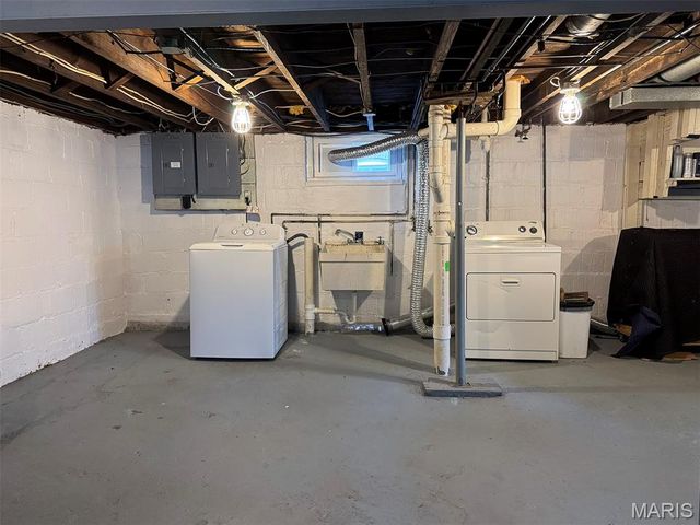 1432 Woodland Drive, Richmond Heights, MO 63117