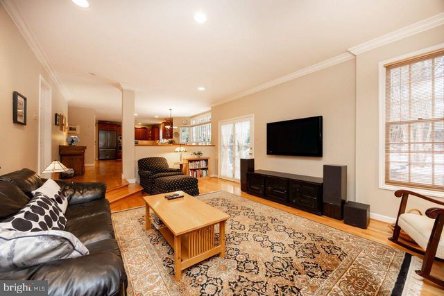 5 WOODFORD LN, Malvern, PA 19355