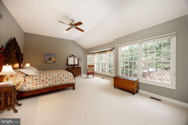 5 WOODFORD LN, Malvern, PA 19355