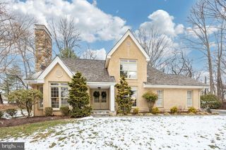 5 WOODFORD LN, Malvern, PA 19355