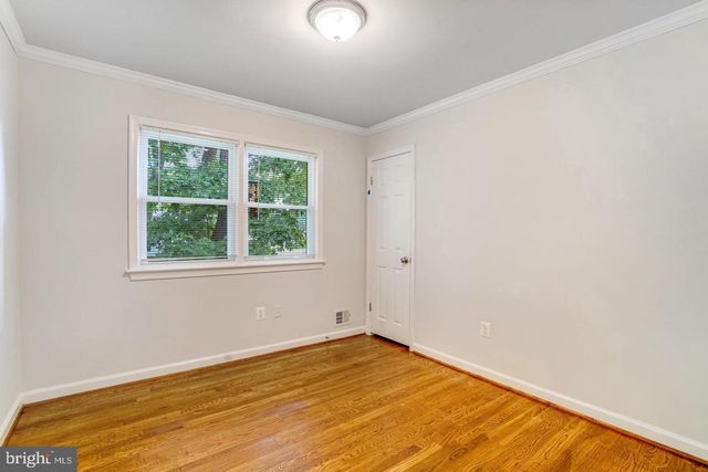 9821 HAMPTON LN, Fairfax, VA 22030