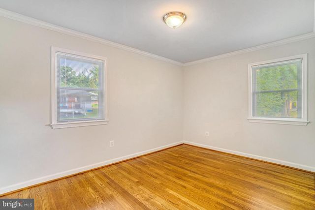 9821 HAMPTON LN, Fairfax, VA 22030