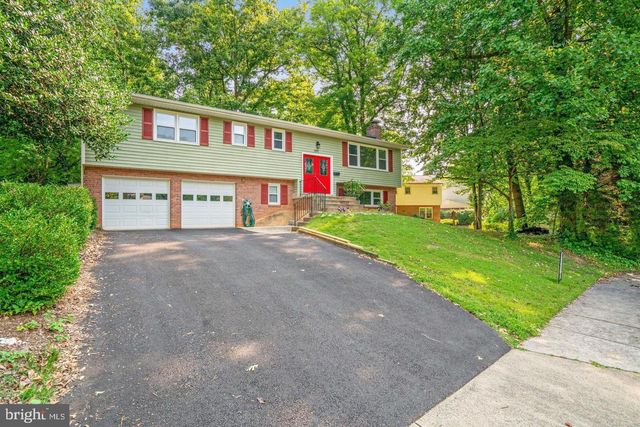 9821 HAMPTON LN, Fairfax, VA 22030