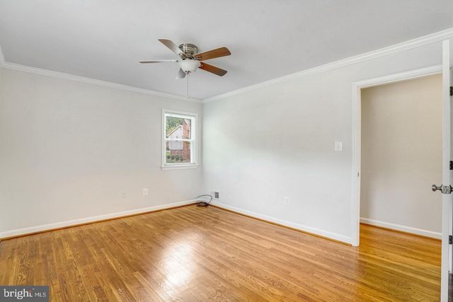 9821 HAMPTON LN, Fairfax, VA 22030