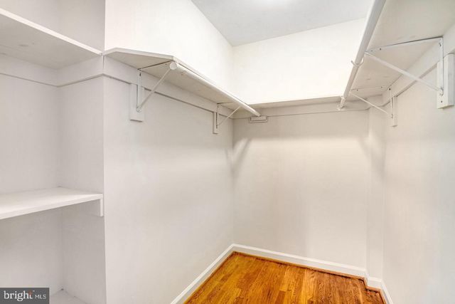 9821 HAMPTON LN, Fairfax, VA 22030