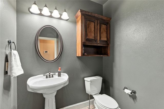 2215 S 18th Place, Rogers, AR 72758