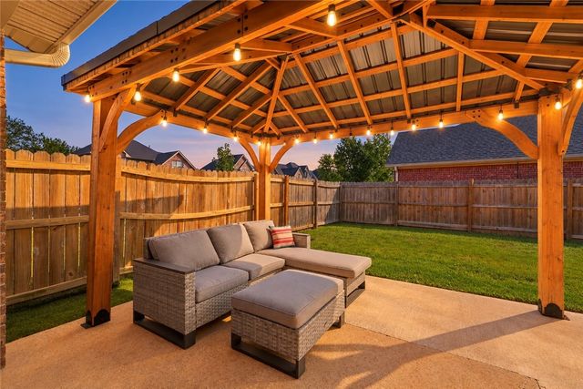 2215 S 18th Place, Rogers, AR 72758