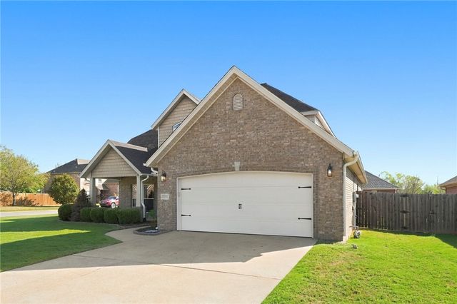 2215 S 18th Place, Rogers, AR 72758