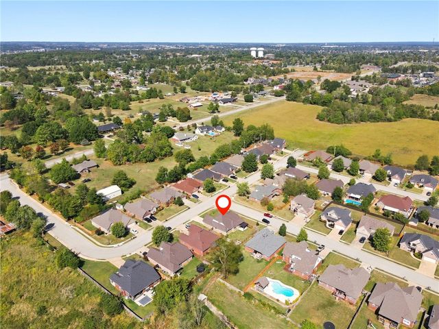 2215 S 18th Place, Rogers, AR 72758