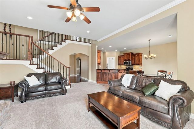 2215 S 18th Place, Rogers, AR 72758