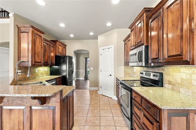 2215 S 18th Place, Rogers, AR 72758