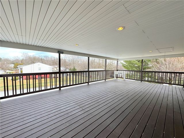 111 Mt Pleasant Blvd, Manor, PA 15642