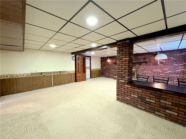 111 Mt Pleasant Blvd, Manor, PA 15642