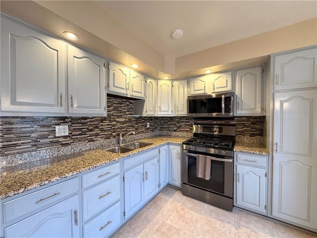 111 Mt Pleasant Blvd, Manor, PA 15642