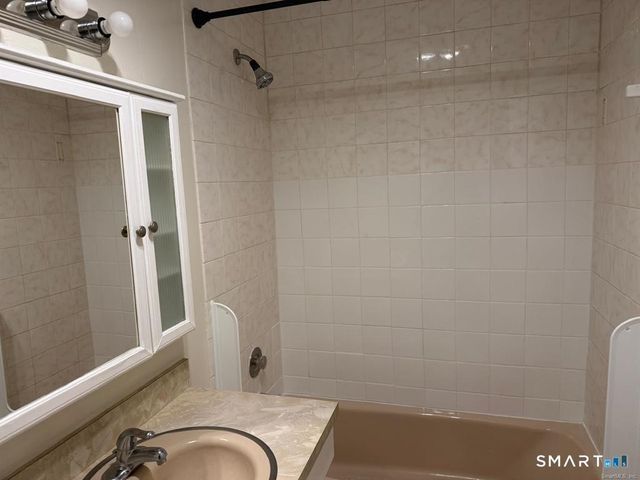 1274 East Main Street D12, Meriden, CT 06450