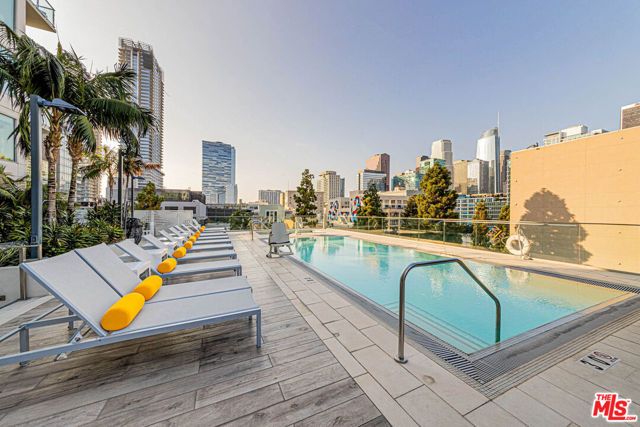 1050 S Grand Avenue 905, Los Angeles, CA 90015
