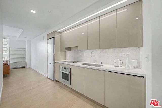 1050 S Grand Avenue 905, Los Angeles, CA 90015