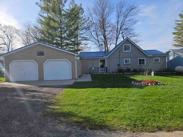 6639 Circle Drive, Harrison, MI 48625