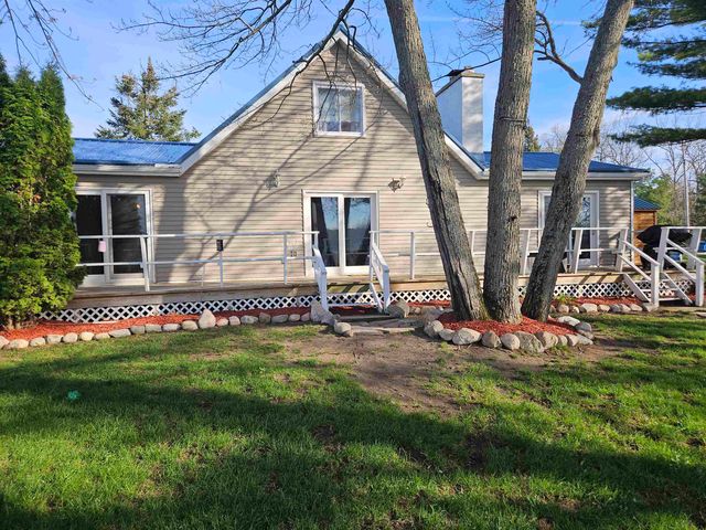 6639 Circle Drive, Harrison, MI 48625